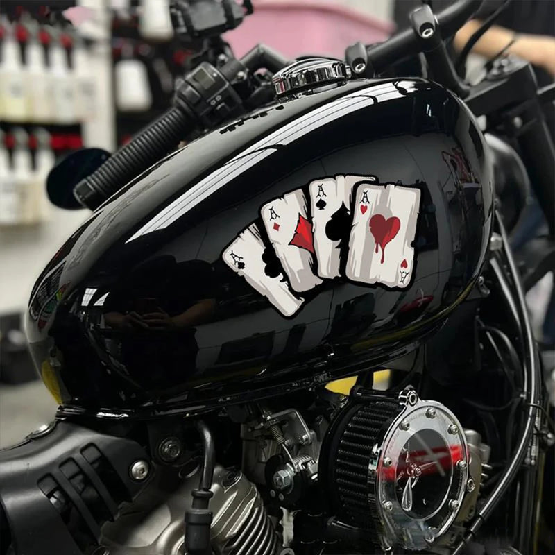 Decalques Poker Espadas – Estilo Único para Sua Moto, Carro ou Café Racer